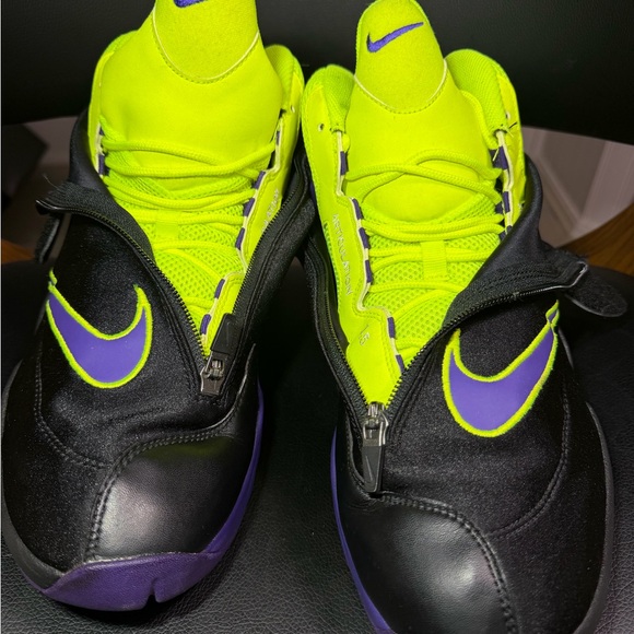 Nike Air Zoom Flight 98 The Glove “Lakers” Black Neon Purple Men’s US Size 13